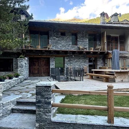Chalet Casa M Exceptional In Jacuzzi&sauna Chianale
